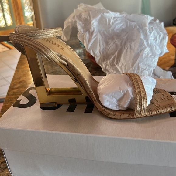 NIB Schutz Filipa Natural Heels 9.5 - Picture 2 of 8